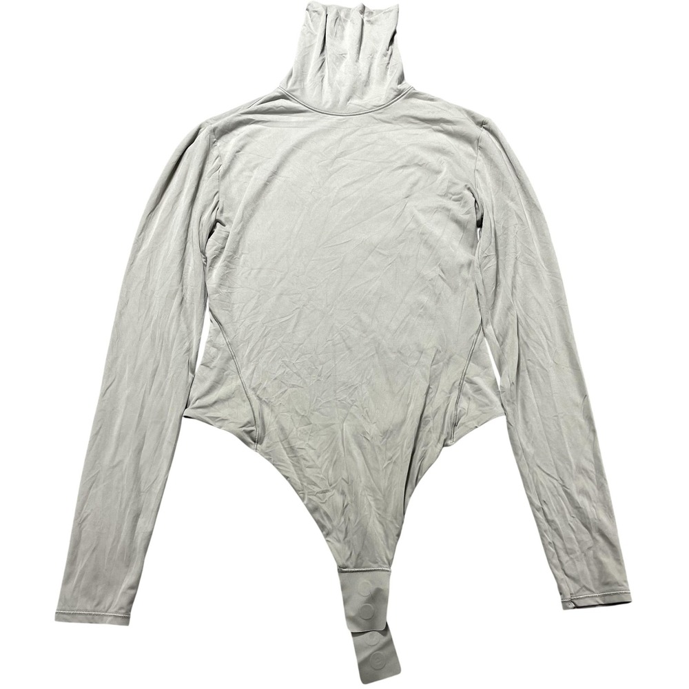 Lululemon Bodysuit Womens Medium Grey Beige Turtleneck Long Sleeve Stretch Logo